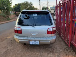 Subaru Forester 2004 Gray