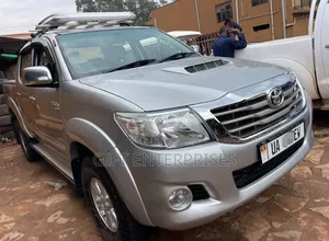 Toyota Hilux 2015 Silver