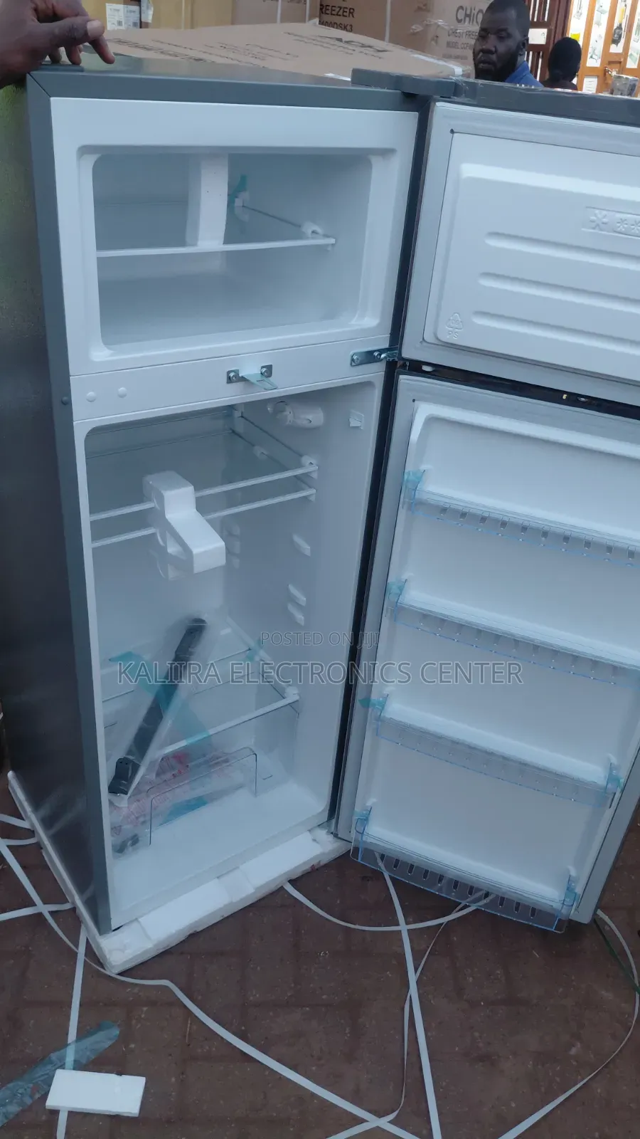 Adh Fridge 276y