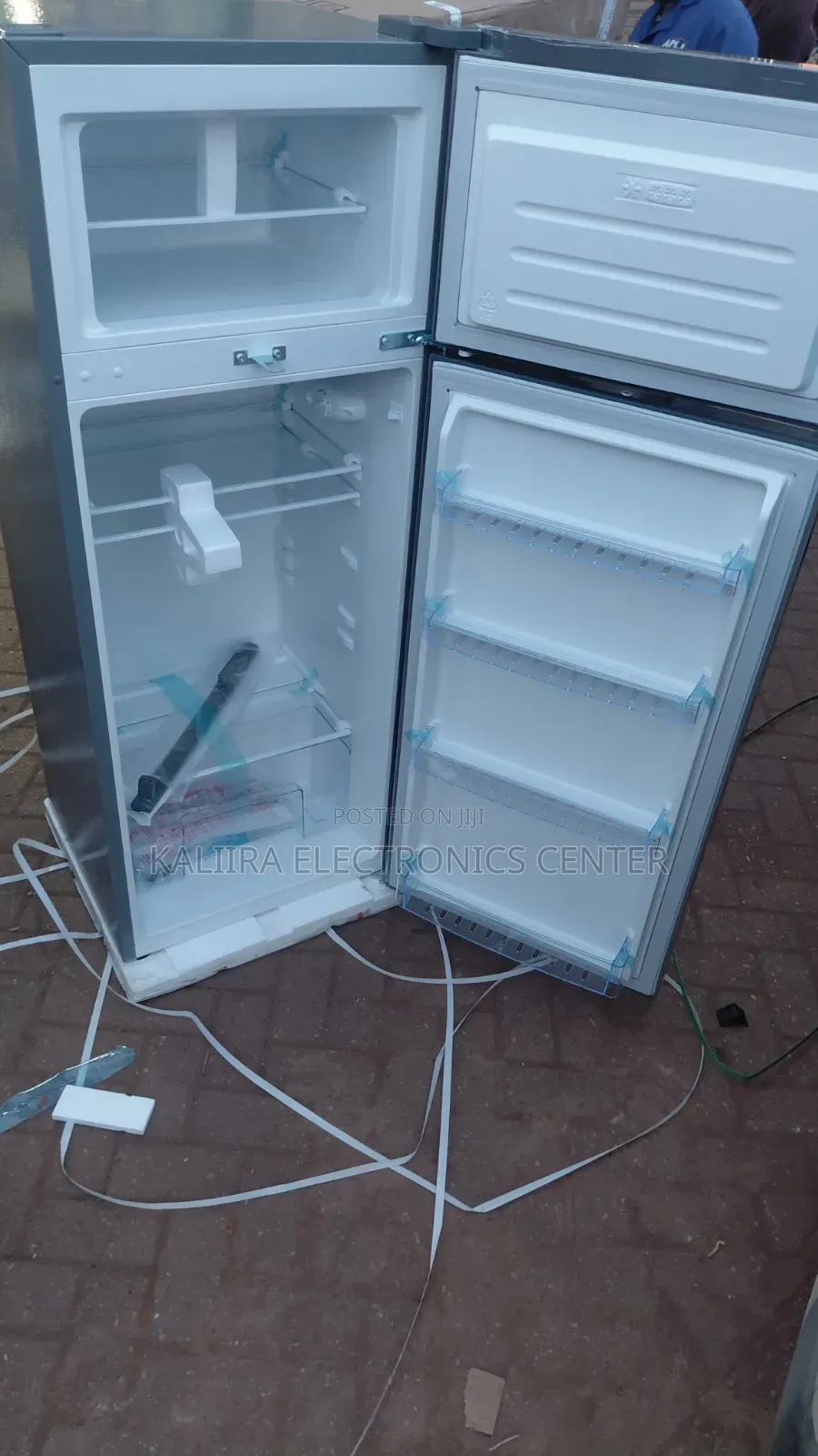 Adh Fridge 276y