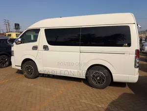 Toyota HiAce 2014 White