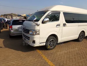 Toyota HiAce 2014 White
