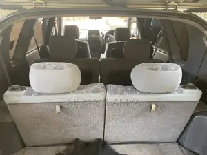 Toyota Ipsum 2000 Silver