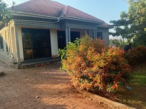 3bdrm House in Ssisa for sale