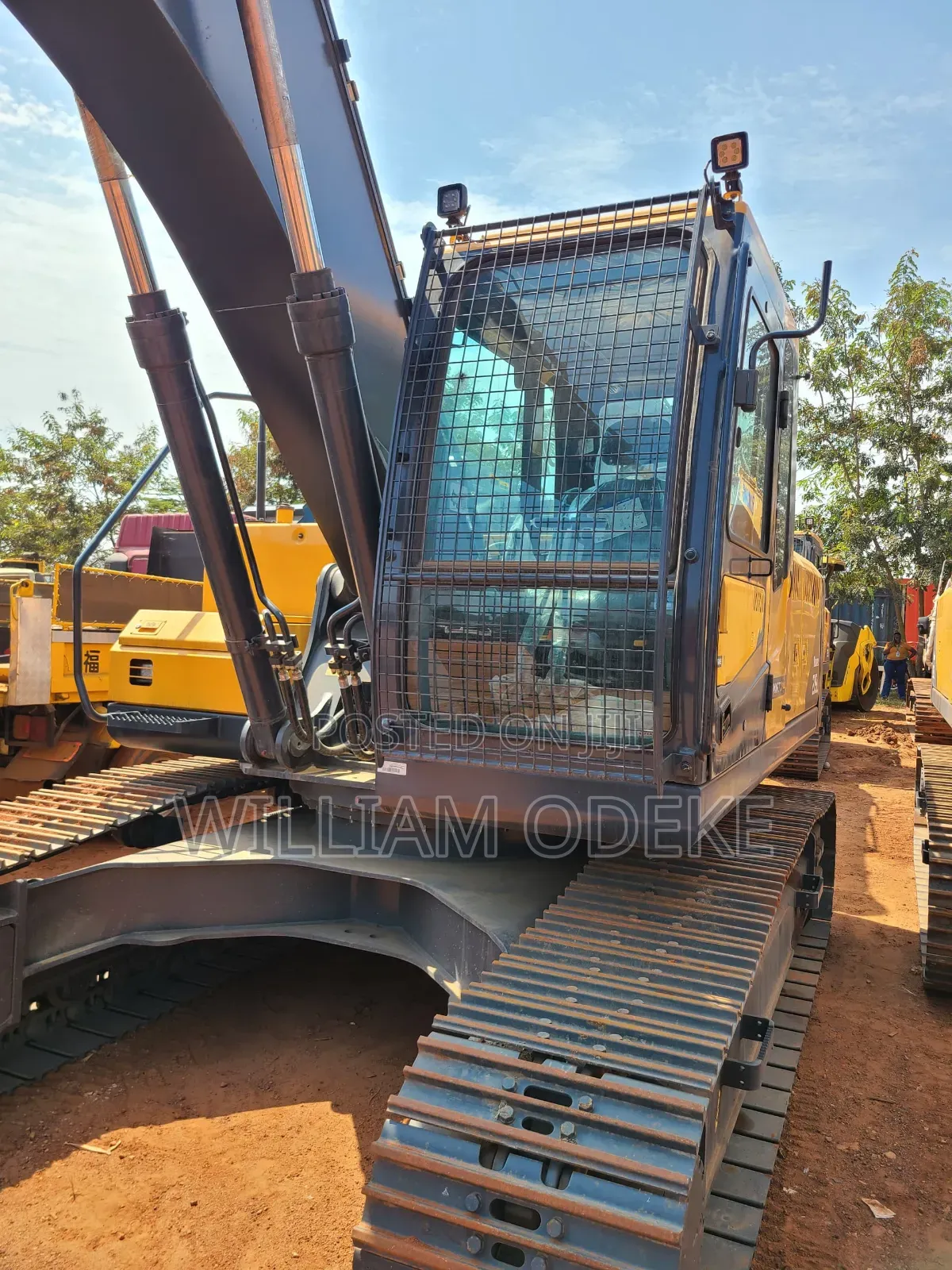 Hyundai R215L