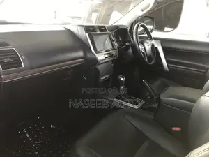 Toyota Land Cruiser Prado 2017 White