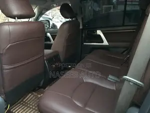 Toyota Land Cruiser Prado 2018 Black