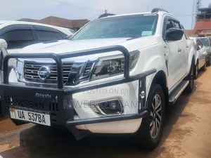 Nissan Navara 2015 White