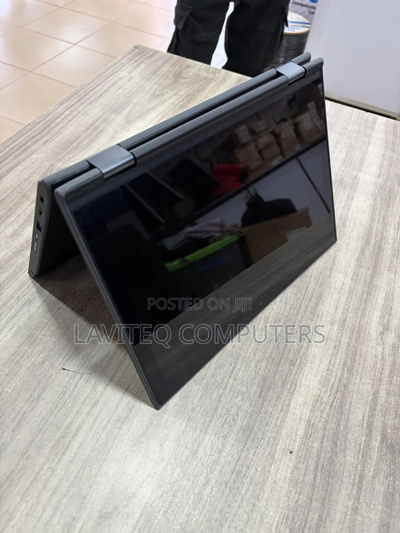 Laptop Lenovo 300e 8GB Intel Celeron SSD 128GB
