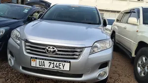Toyota Vanguard 2011 Silver