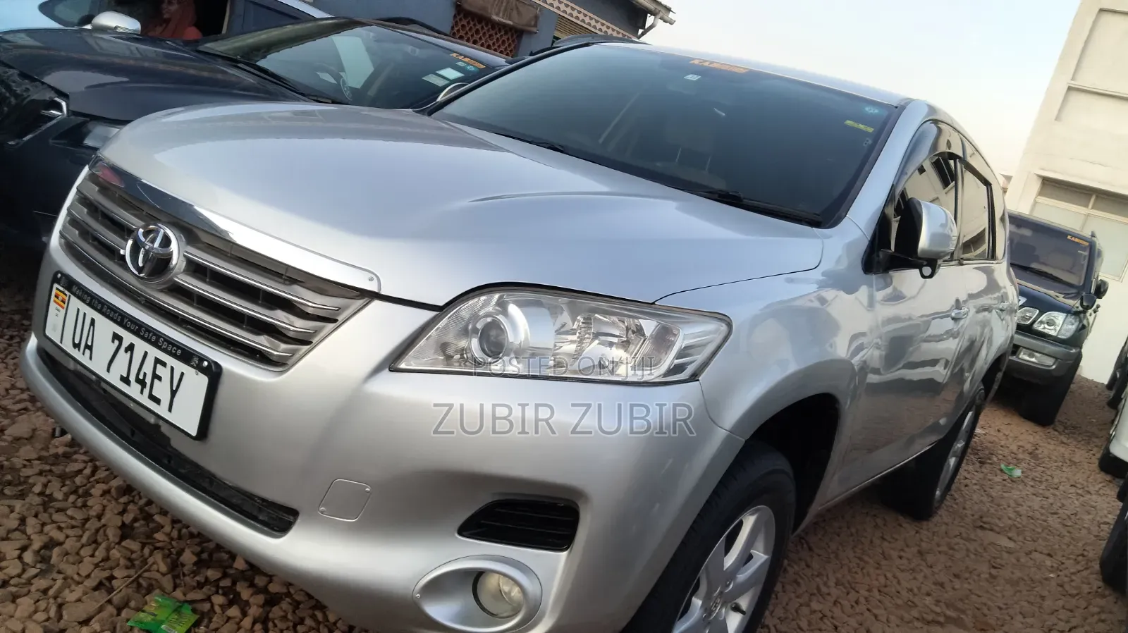 Toyota Vanguard 2011 Silver