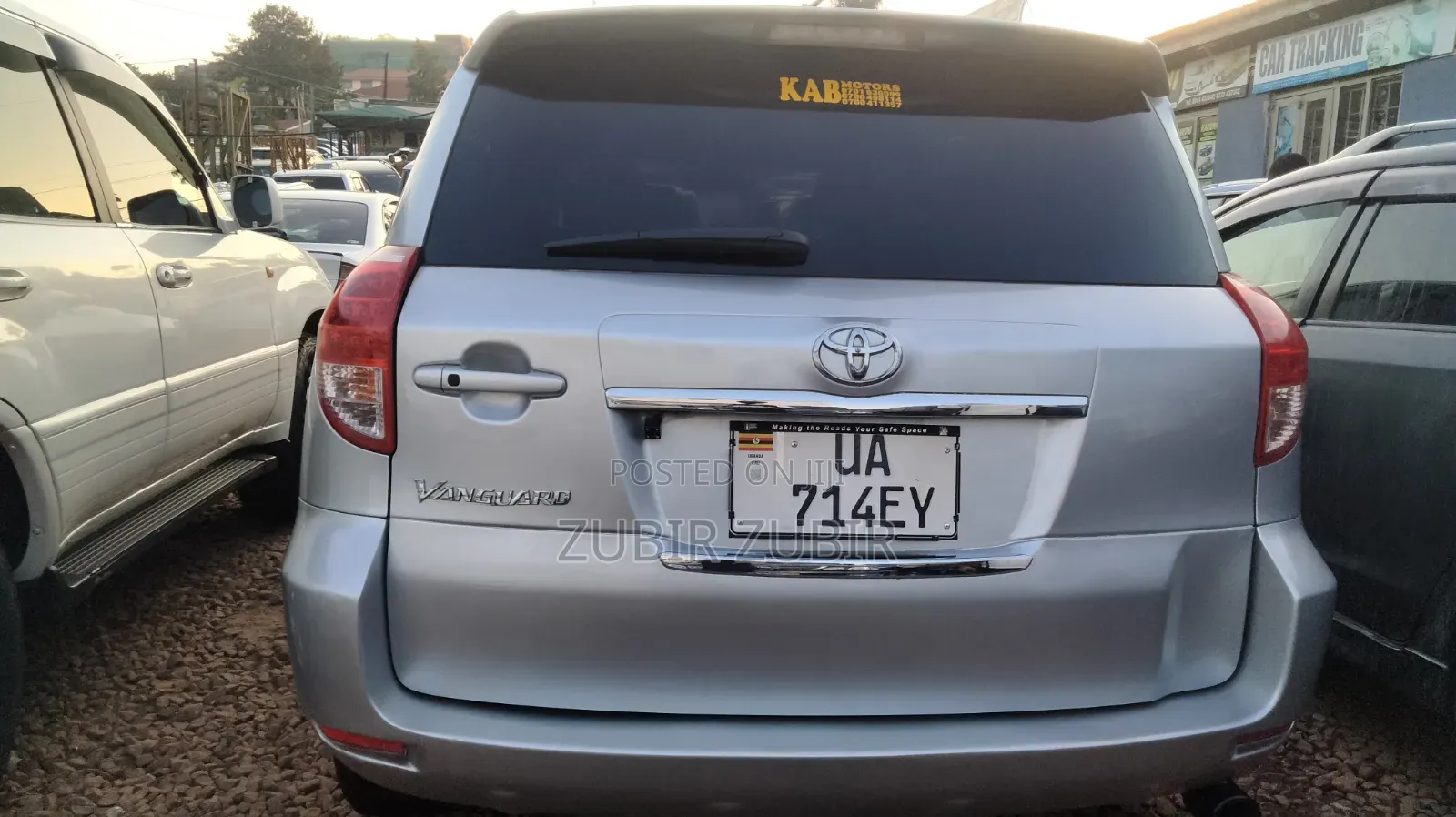 Toyota Vanguard 2011 Silver