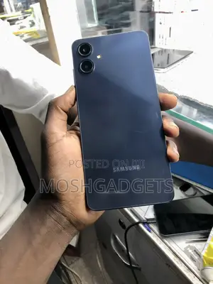 Samsung Galaxy A06 64 GB Blue