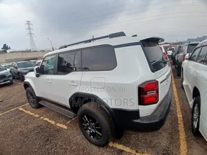 Toyota Land Cruiser Prado 2022 White