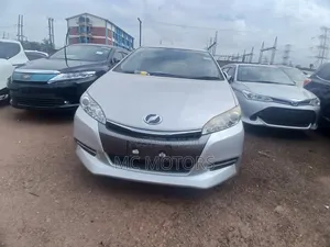 Toyota Wish 2012 Silver