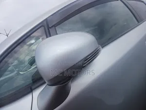 Toyota Wish 2012 Silver