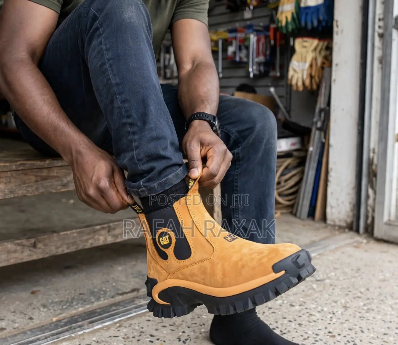 Men’s Yellow/Black CATERPILLAR Work Ankle Boots