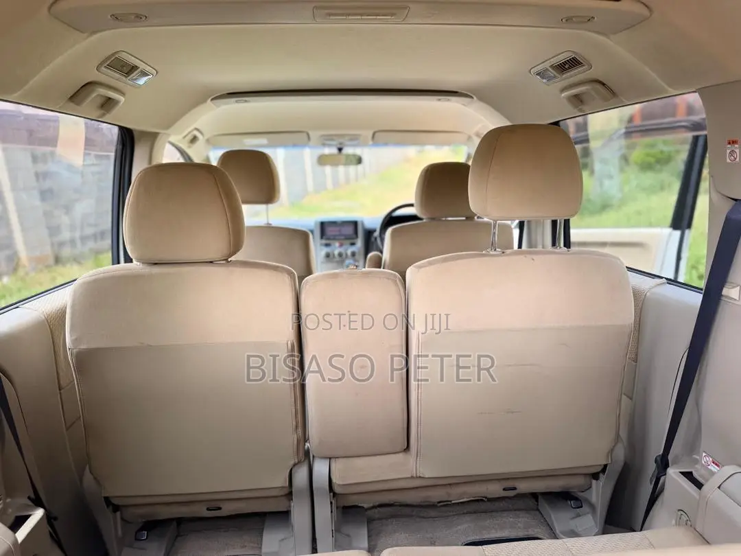 Mitsubishi Delica 2013 White