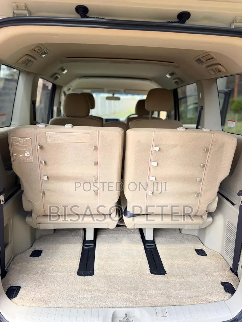 Mitsubishi Delica 2013 White