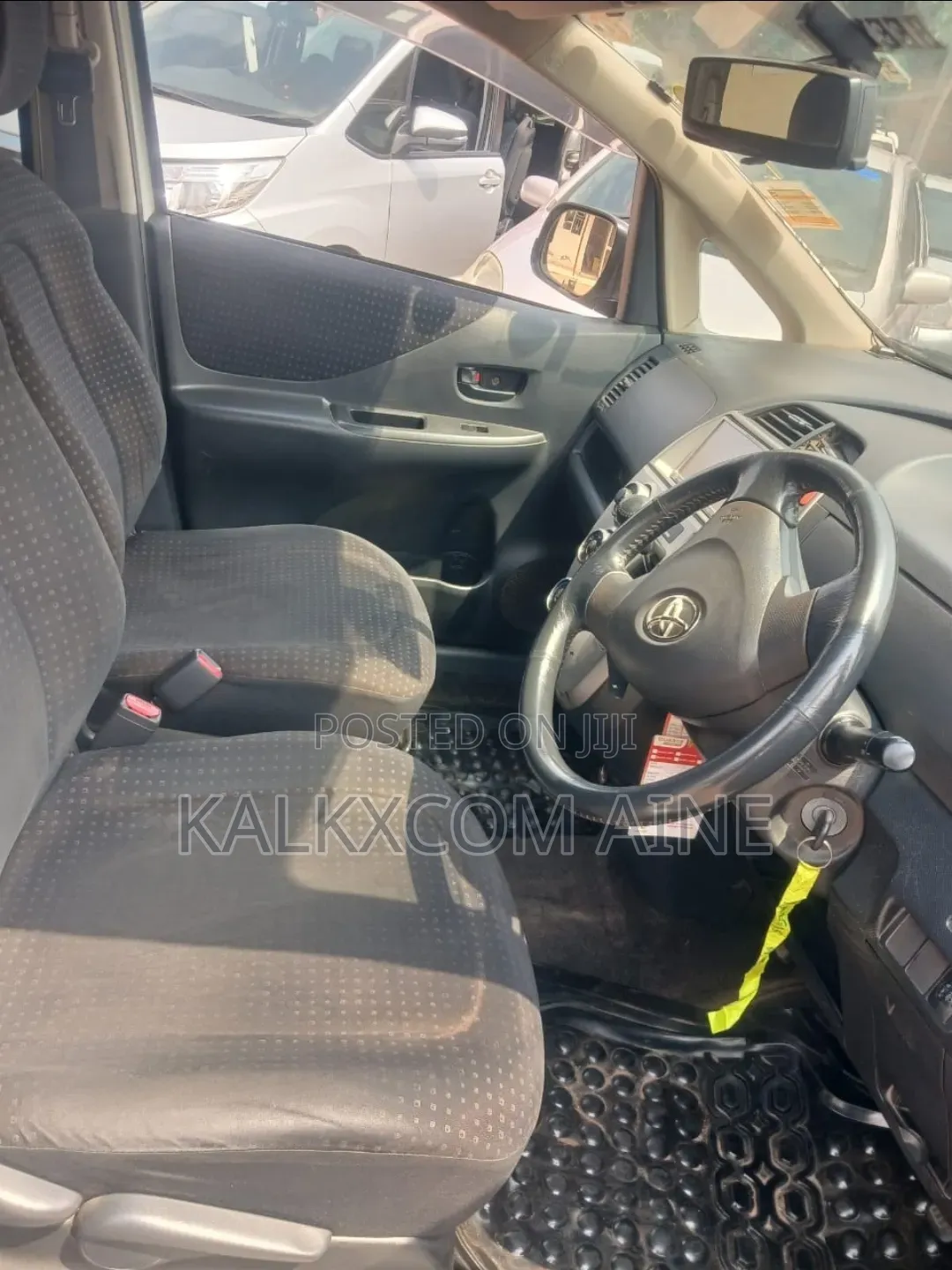 Toyota Ractis 2006 White
