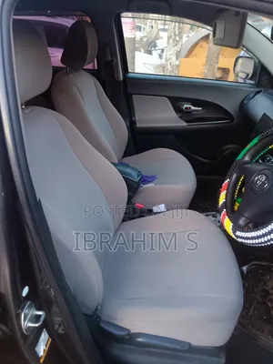 Toyota IST 2011 Gray