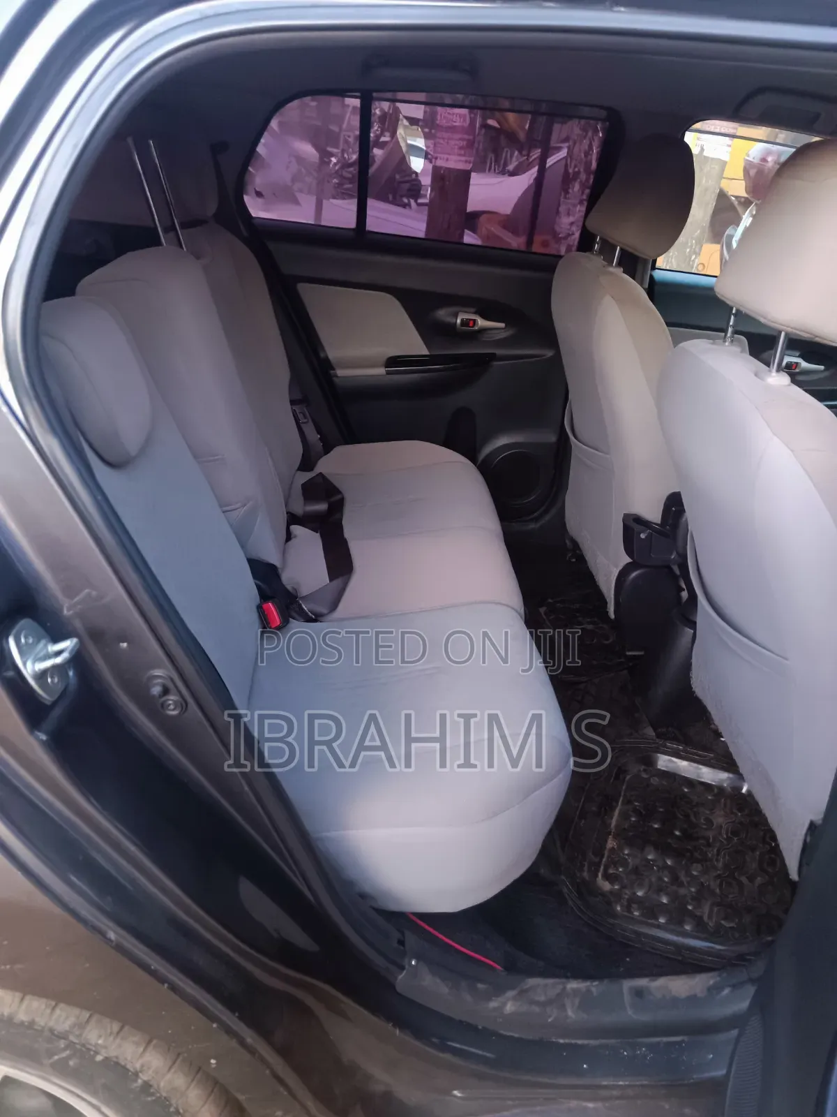 Toyota IST 2011 Gray