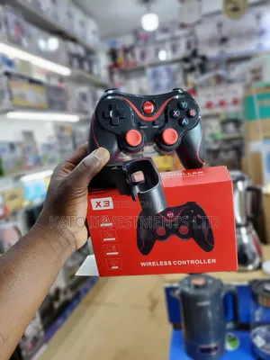 iPhone/ Android/Laptop/ iPad Bluetooth Game Pad
