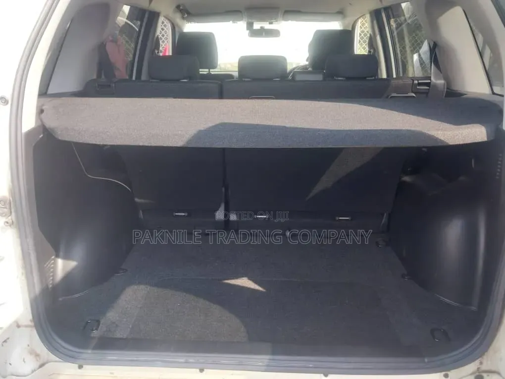 Suzuki Escudo 2012 White