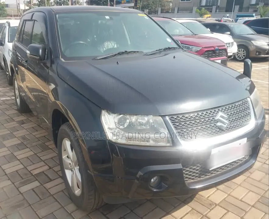 Suzuki Escudo 2012 Black