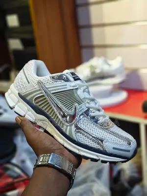 Original Nike Zoom Vomero 5 White Silver Sneakers