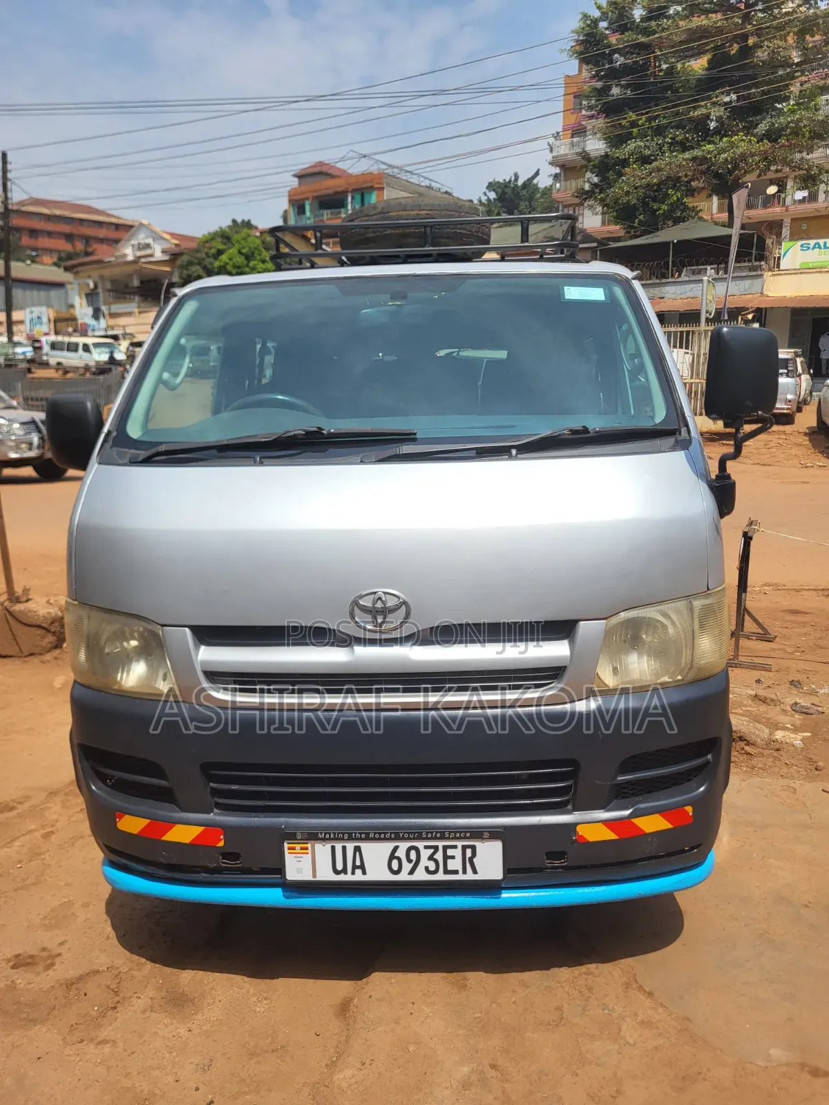 Toyota HiAce 2010 Silver