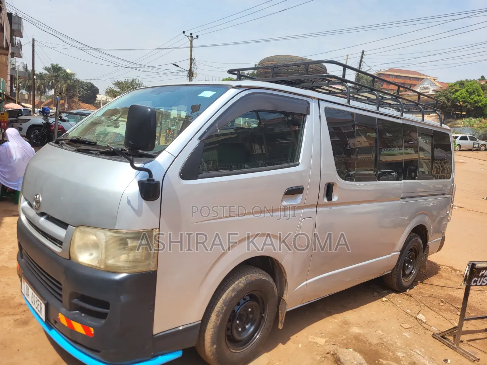 Toyota HiAce 2010 Silver