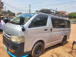 Toyota HiAce 2010 Silver