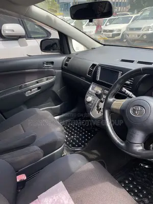 Toyota Wish 2005 Silver