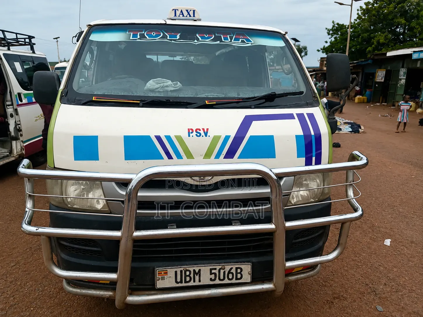 Toyota HiAce 2010 White