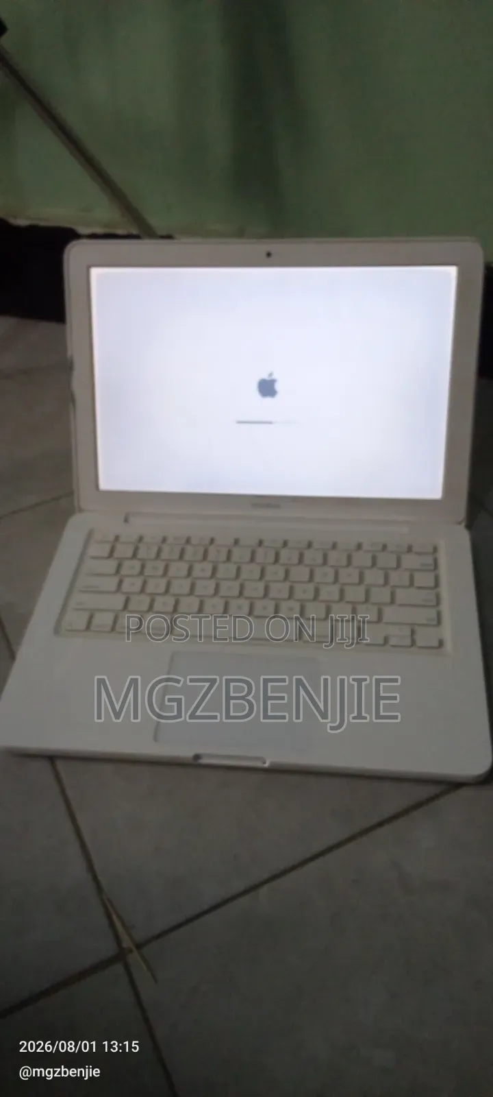 Laptop Apple MacBook 2010 4GB Intel HDD 250GB