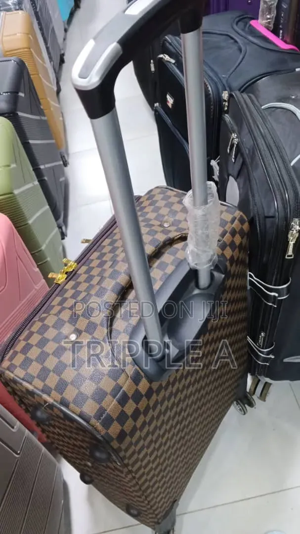 Trending Checkerboard-Pattern Suitcase ( Medium)