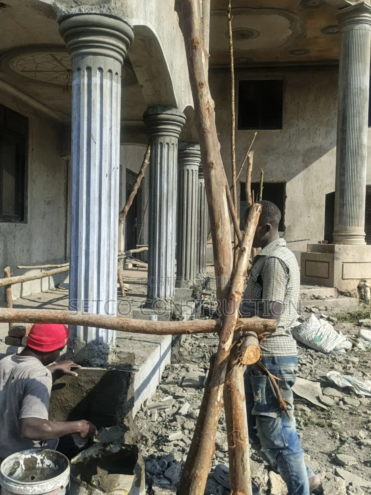 Molding Columns