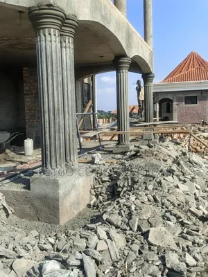 Molding Columns