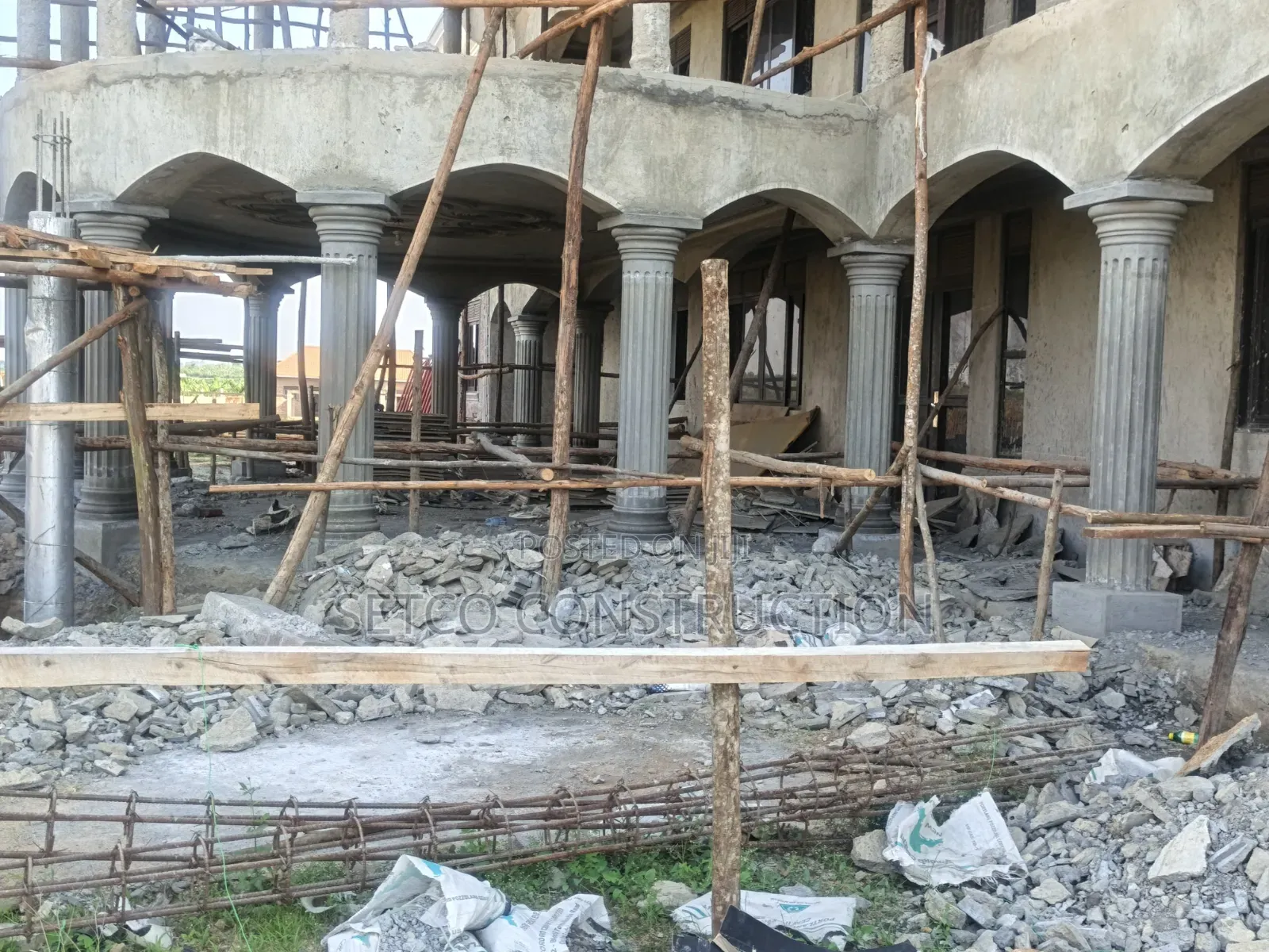 Molding Columns