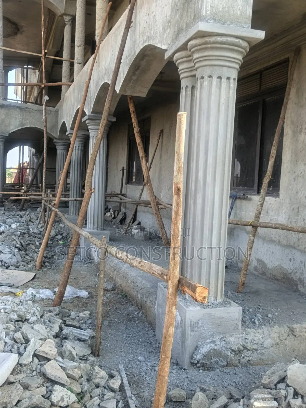 Molding Columns