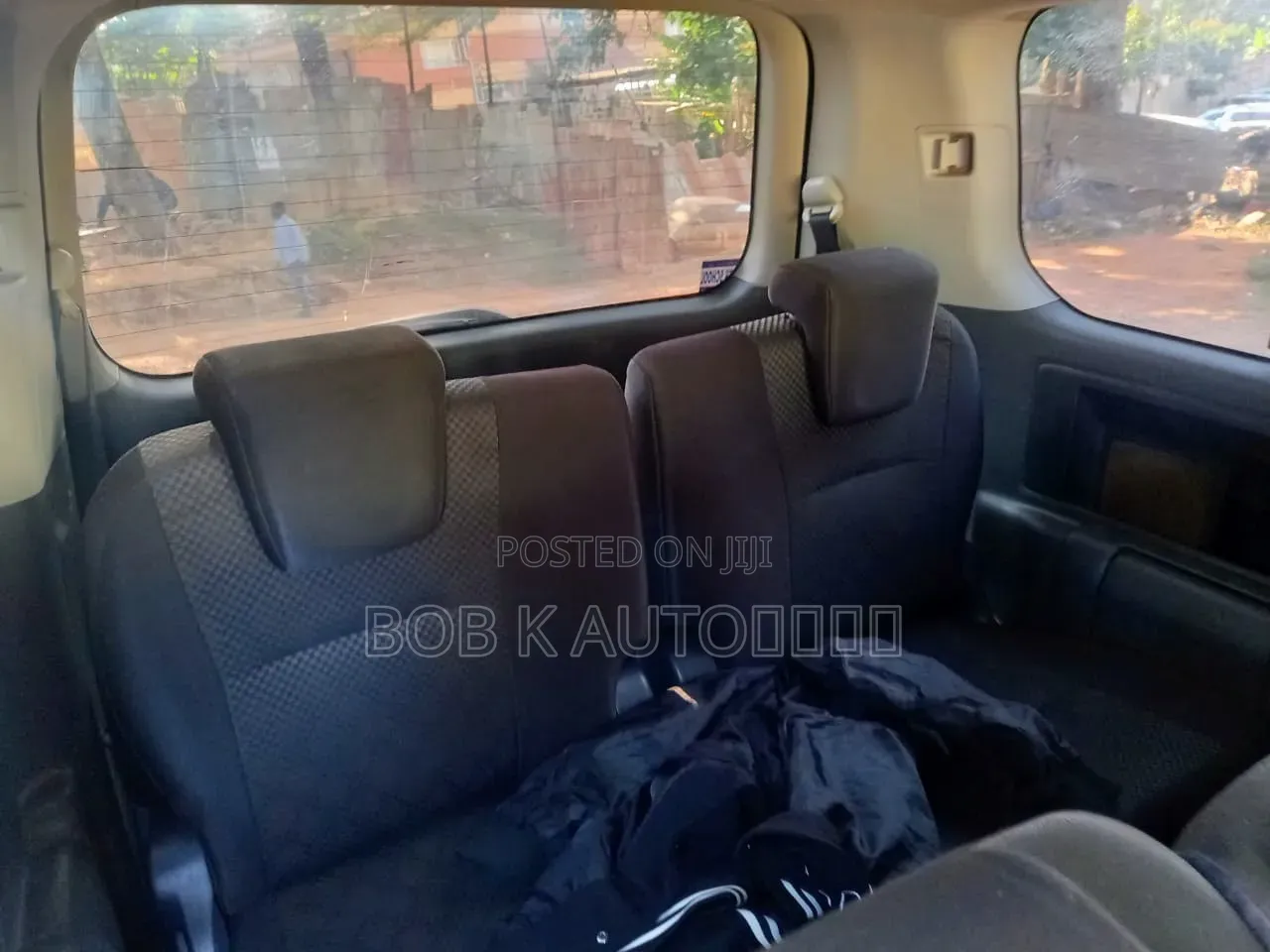 Toyota Noah 2012 White