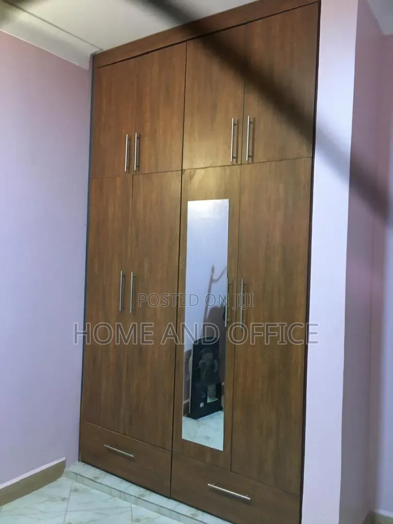 Simple Home Wadrobe