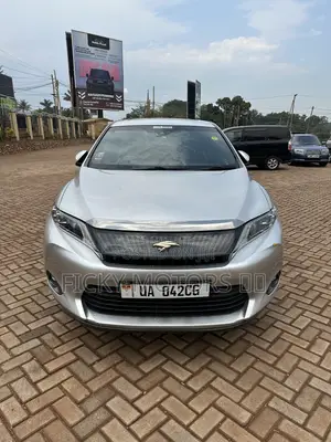 Toyota Harrier 2.0 2015 Silver