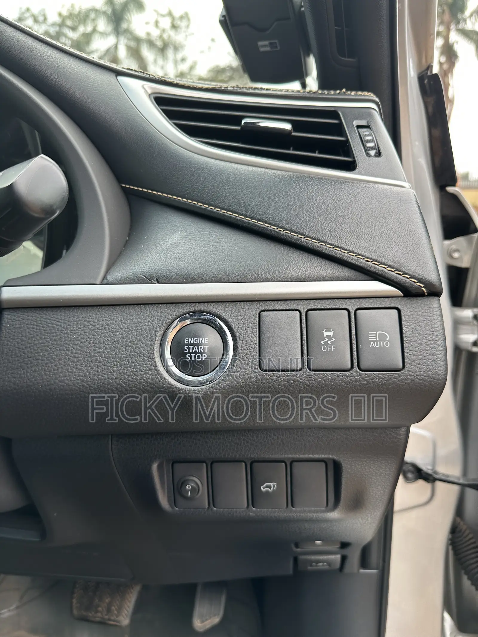 Toyota Harrier 2.0 2015 Silver
