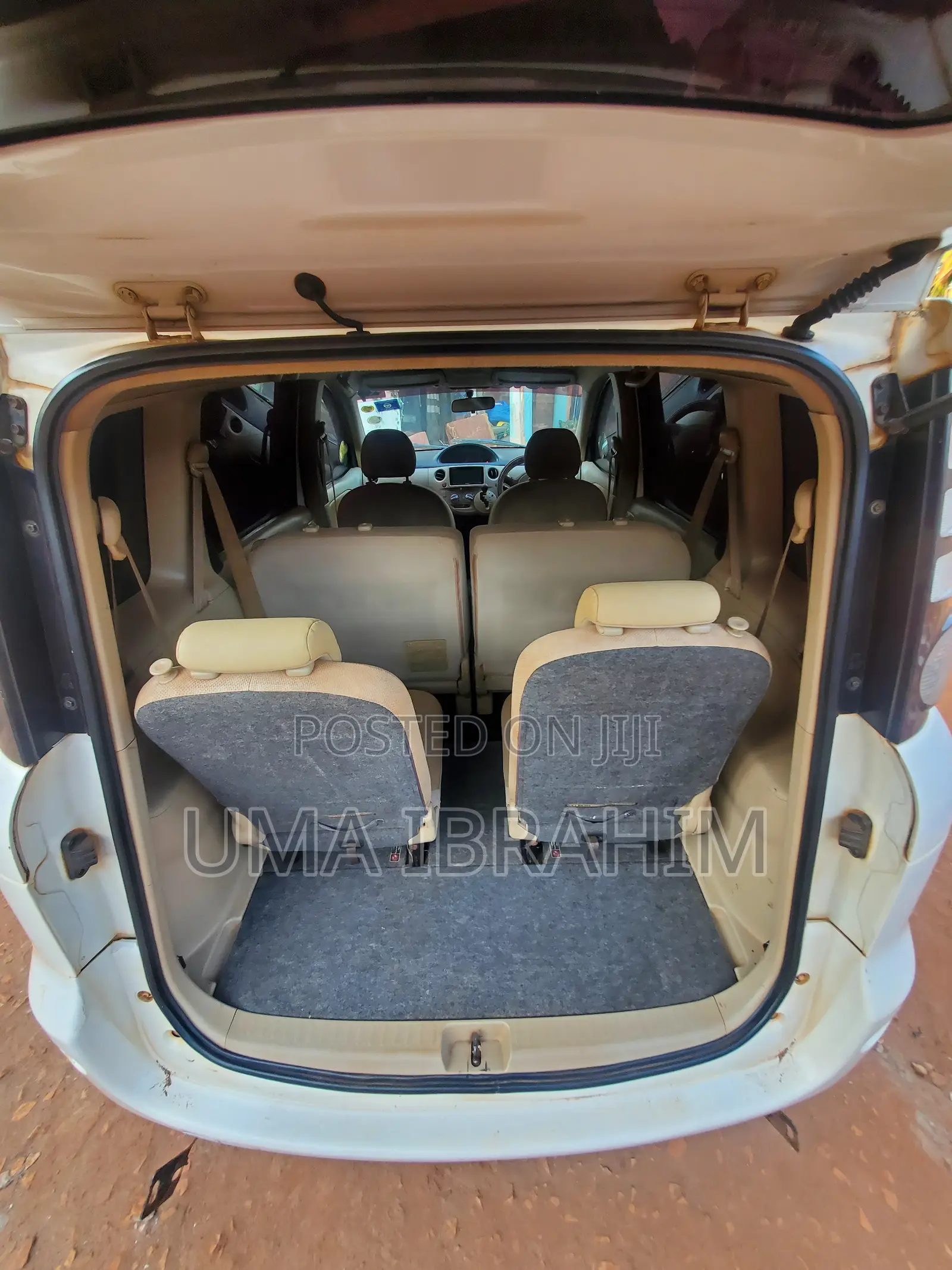 Toyota Sienta 2006 White