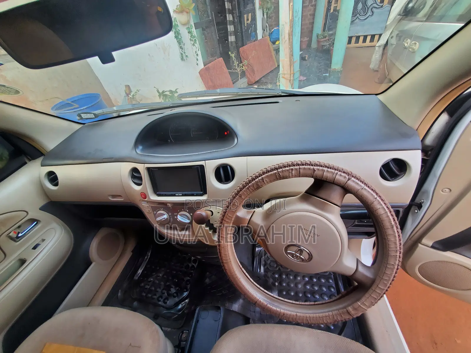 Toyota Sienta 2006 White