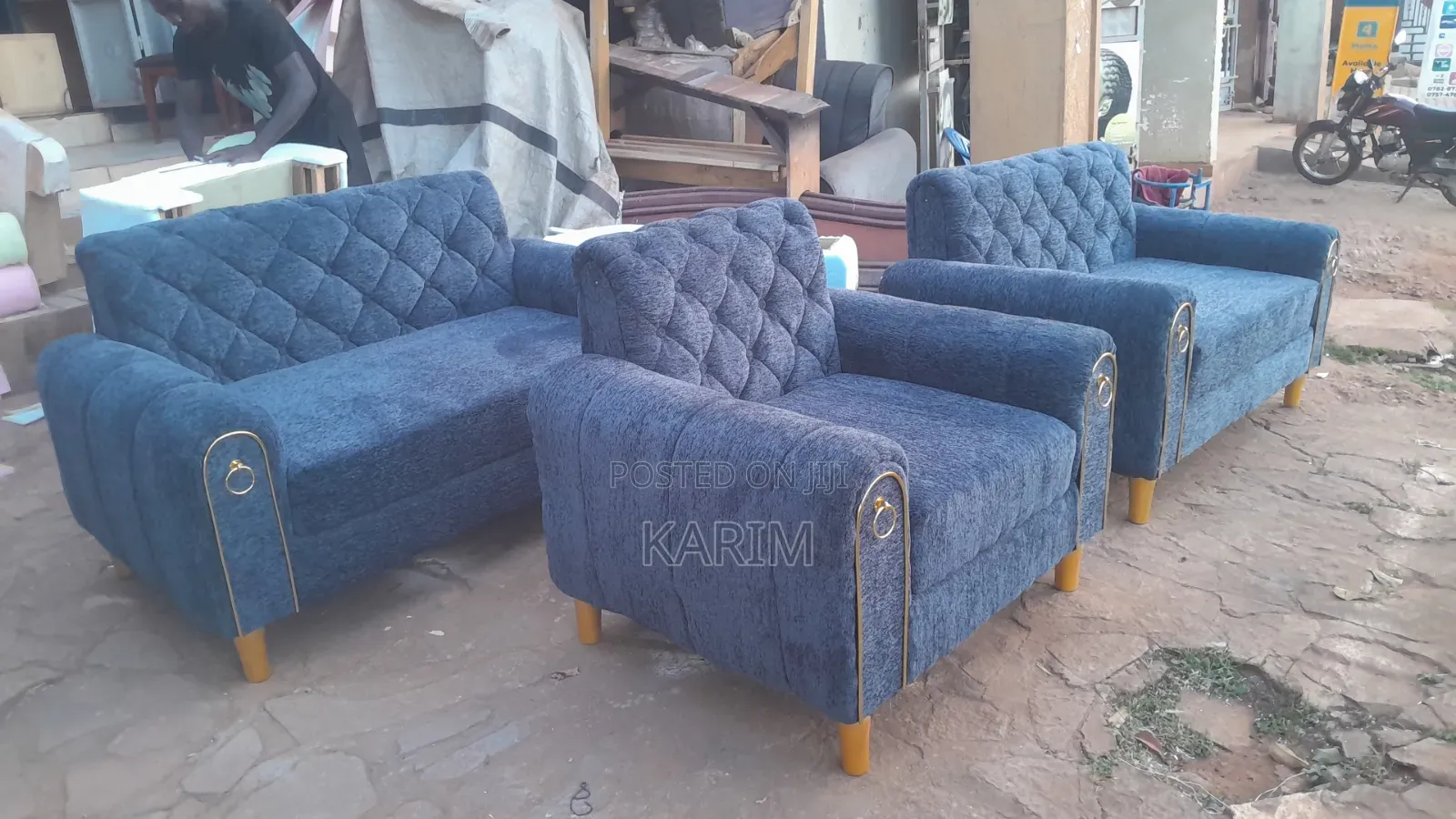 Buttons and Line Sofa Set