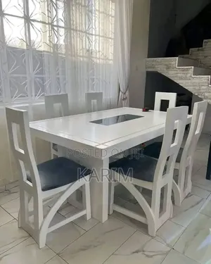 8 Seater Dinning Table