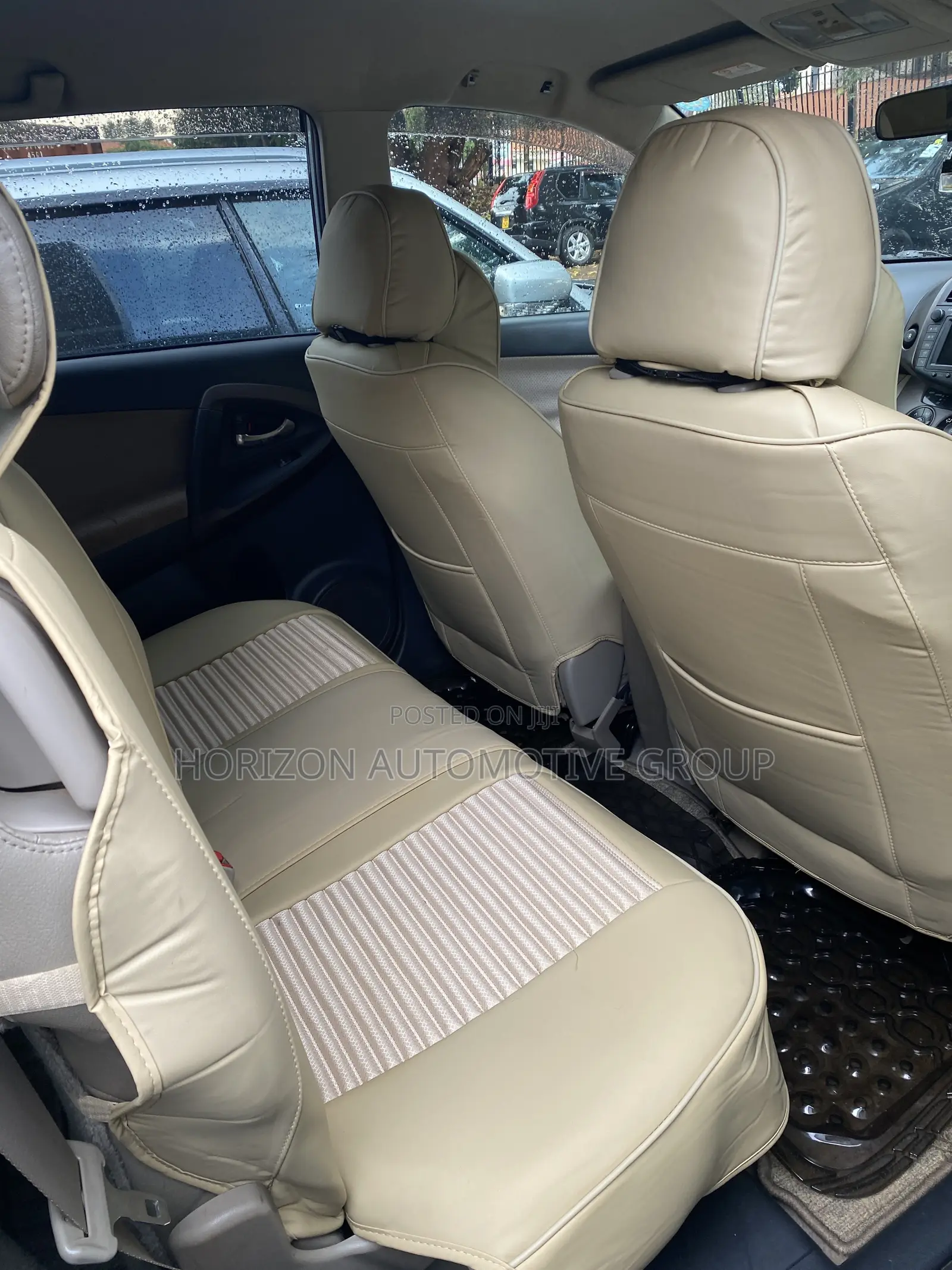 Toyota Vanguard 2010 Silver